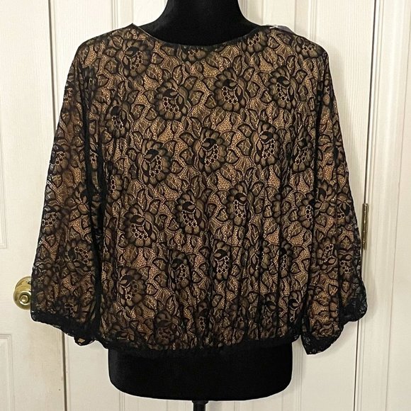 Womens' 3/4 Sleeve Ruffle Dress - Picture 1 of 8